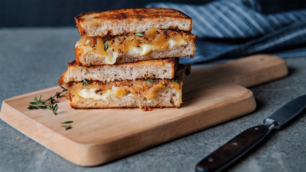 Sándwich de Queso a la parrilla con cebollas Receta UFS